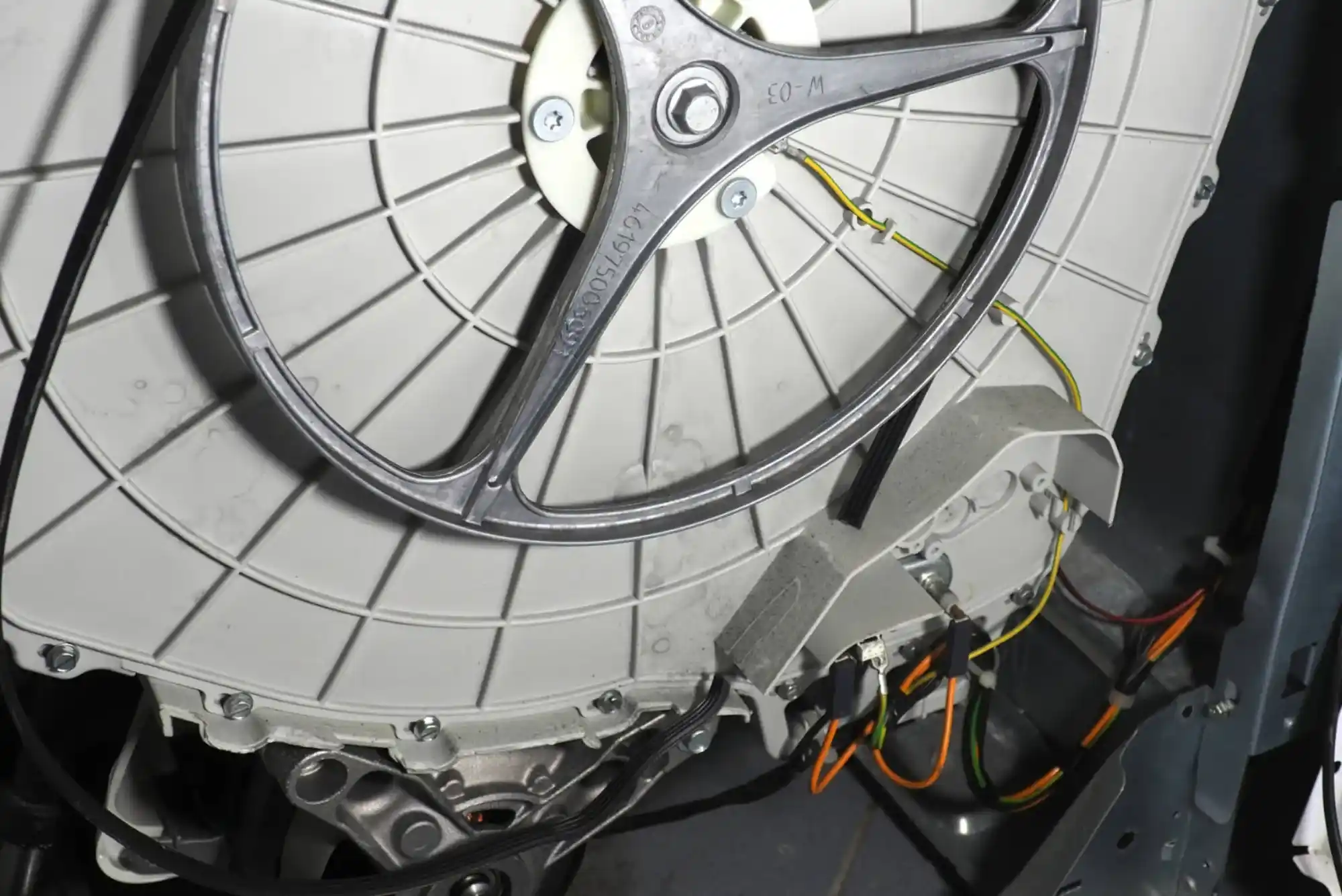 How to Repair Washing Machine Belt Problems